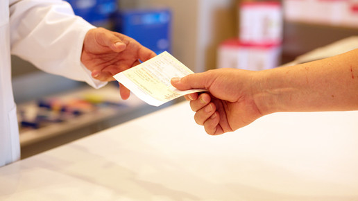 btm-rezeptuebergabe3 gelbesrezept mw