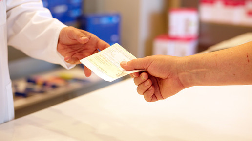 btm-rezeptuebergabe3 gelbesrezept mw