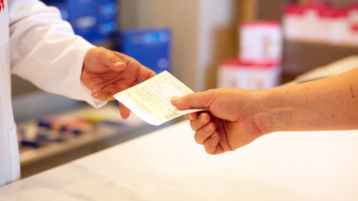 btm-rezeptuebergabe3 gelbesrezept mw