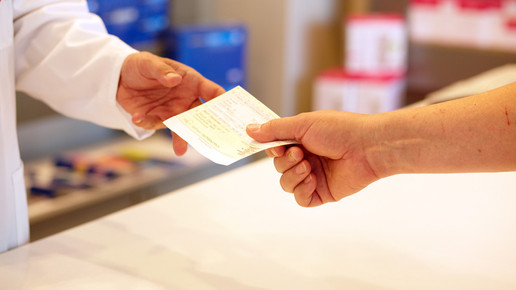 btm-rezeptuebergabe3 gelbesrezept mw