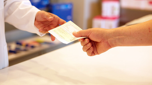 btm-rezeptuebergabe3 gelbesrezept mw