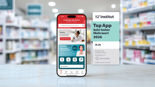 Smartphone mit geöffneter iA.de Apotheken-App und SZ-Institut Siegel.