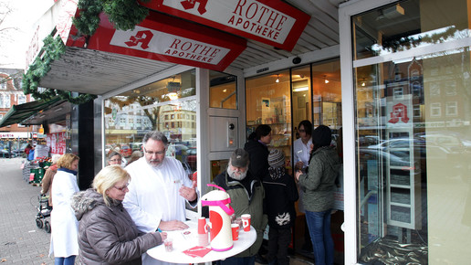 Warnstreik vor Apotheke avnr