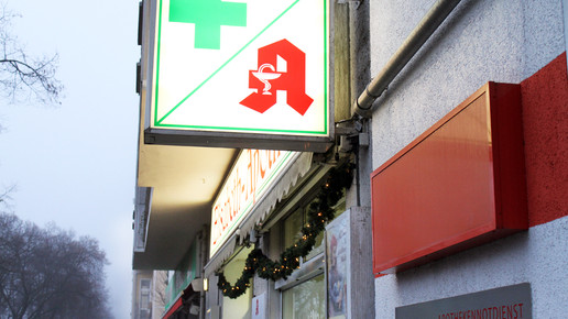 schaufenster apotheken weihnachts-deko47 aa