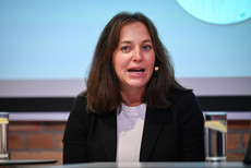 Dr. Ina Lucas auf der Bühne