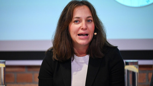 Dr. Ina Lucas auf der Bühne