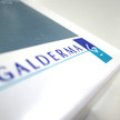 Packung mit Galderma-Logo