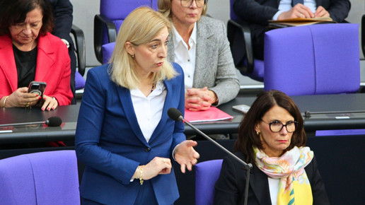 Nina Warken im Bundestag