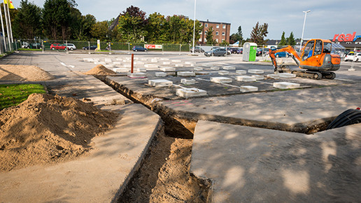 20151009 easy Apotheke Baustelle Graben web