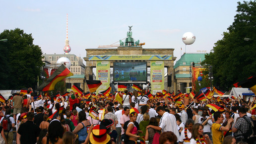 fussball fanmeile joern schulz pixelio