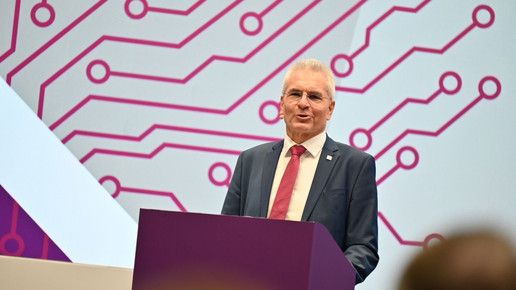 Dr. Hans-Peter Hubmann bei der Expopharm-Eröffnung