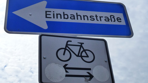 fahrrad einbahnstrasse Gila Hanssen pixelio.de