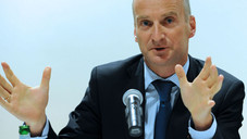 Schmidt will nicht auf Bahr warten