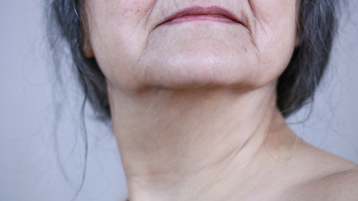 Gesicht einer älteren Frau