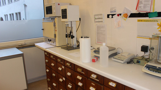 k10-apo rezeptur2 schrank k10