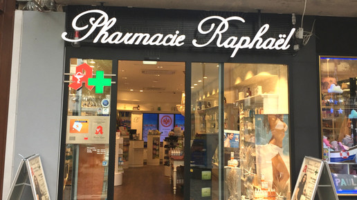 Pharmacie Raphael aussen Pharmacie Raphael 02