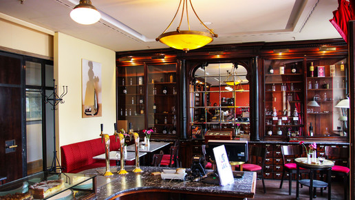 cafe apotheke im taschenbergpalais3 cafe apotheke im taschenbergpalais