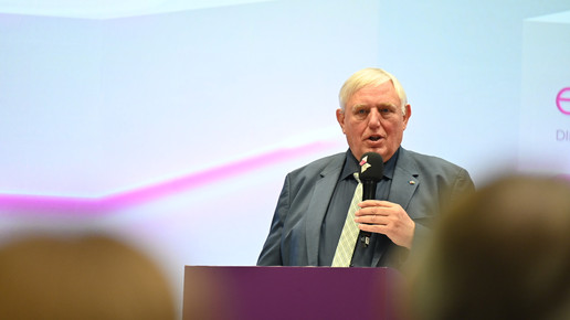 Karl-Josef Laumann bei der Eröffnung der Expopharm