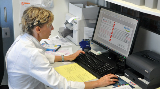 theresia apo etikett