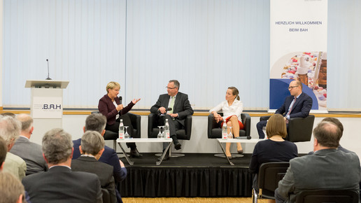 151110 bah podium svea pietschmann