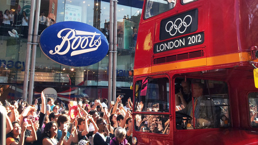 160628 boots olympic torch