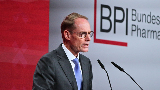 BPI-Vorsitzende Oliver Kirst spricht 