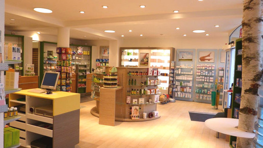 Adler-Apotheke Liman Wesel innen Adler-Apotheke Liman