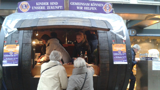Gluehwein Stiftsapotheke