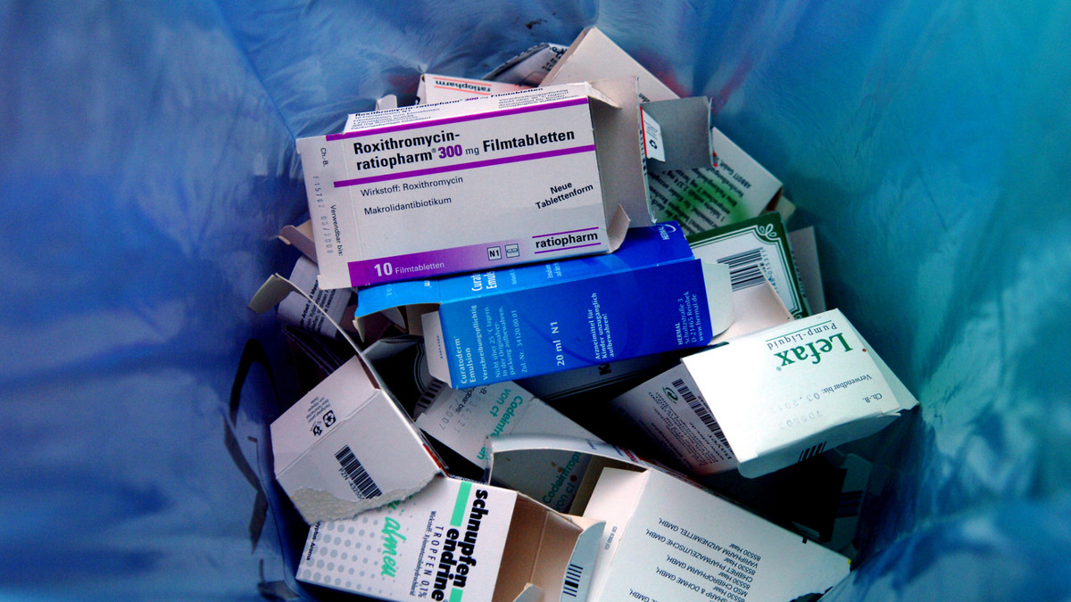 XL-Apotheken-m-ssen-Elektroschrott-annehmen