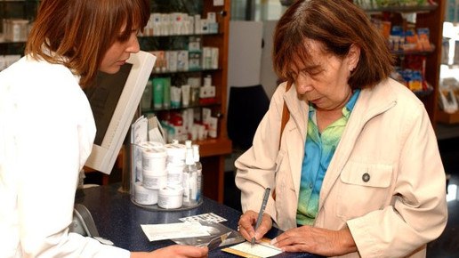 beratung aeltere kundin eh