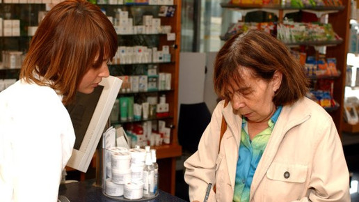 beratung aeltere kundin eh