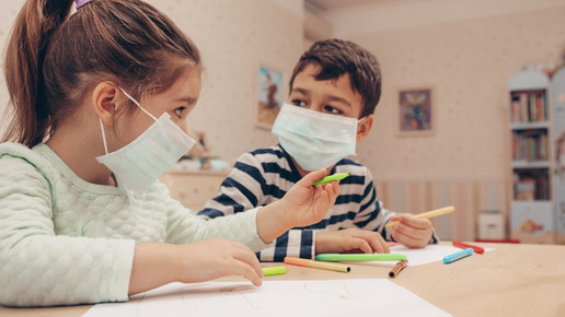 Biontech: Erste Kinder erhalten Corona-Impfstoff