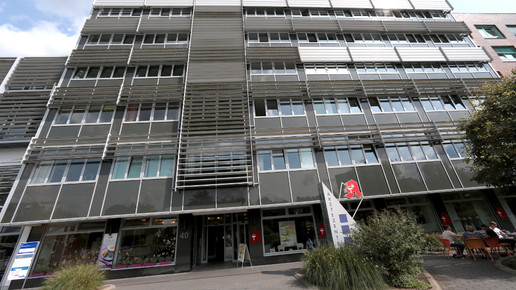 A  rztezentrum 10 Adler-Apotheke