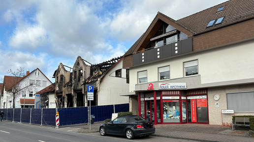 Großbrand nach Sprengung: Apotheke kommt glimpflich davon