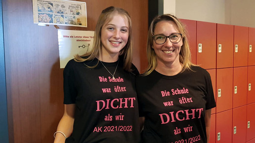 Mutter und Tochter werden gemeinsam PTA