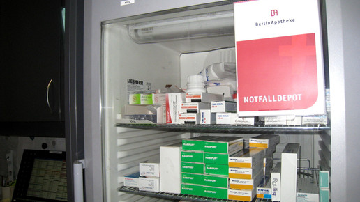 berlinapo hackescher kuehlschrank aa