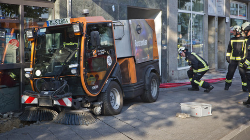 Kehrmaschine Unfall Abix