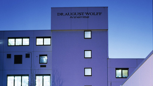 dr-wolff gebaeude nacht drwolff