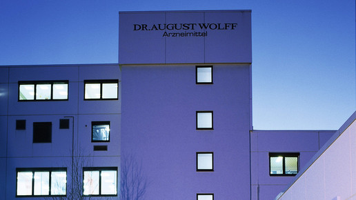 dr-wolff gebaeude nacht drwolff