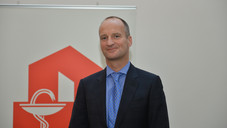 Schmidt will Apotheker kontaktieren