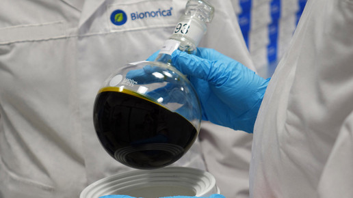 Dronabinol in Rundkolben