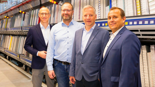 v.l.n.r. Dr. Joachim Lindner (Geschäftsleiter Operations), Timo Schumann (Betriebsleiter), Henry Meinert (Leiter Vertrieb Nord), Kai Glöckner (Gebietsvertriebsleiter Region Nord) im neuen Gehe/AHD-Großhandelslager in Berlin