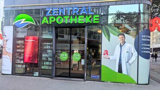 Eingang der Zentral-Apotheke in Karlsruhe
