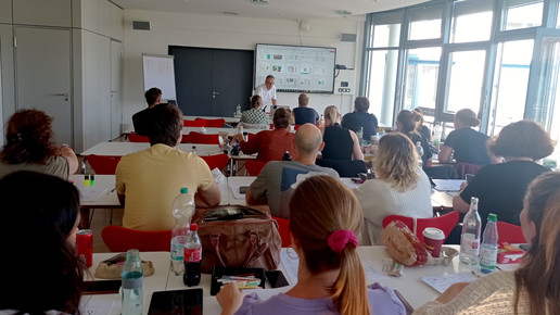 Studierende der WDA im Seminar