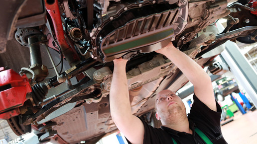 autowerkstatt mechaniker Tim Reckmann pixeliode