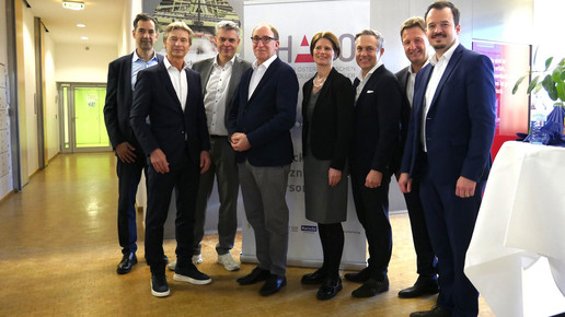 Gesundheitsminister besichtigt Engpass-Lager