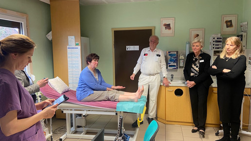 Telekonsil: Hausarzt schaltet Hautarzt zu