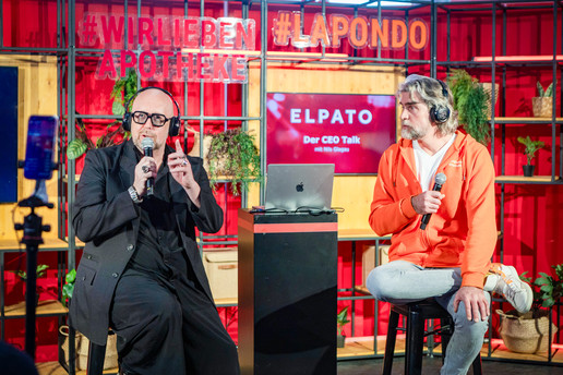 Tom Bellartz und Nils Glagau bei der Apothekentour