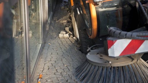 Kehrmaschine Unfall3 Abix