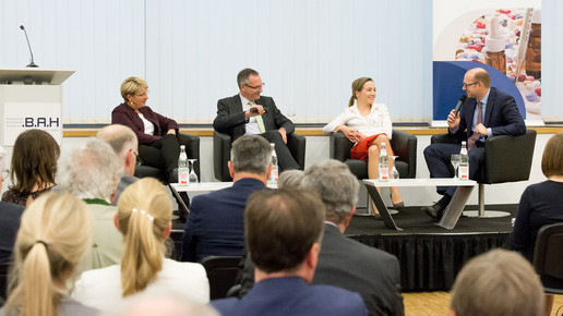 151110 bah podium3 svea pietschmann